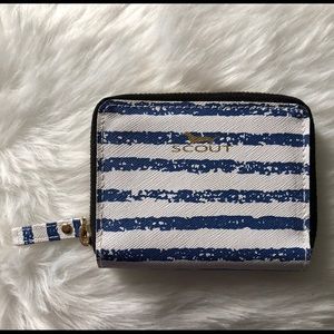 SCOUT Pocket Change Wallet with 2 Pockets